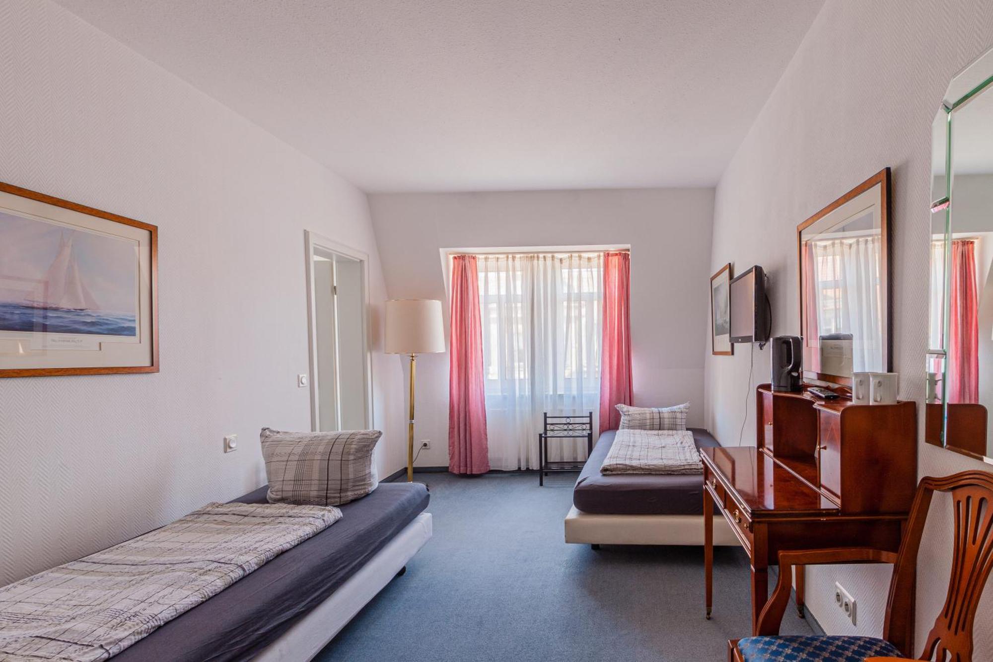 Pension Fuer Monteure In Dresden, Zimmer Mit Eigenem Bad Und Grosser Gemeinschaftskueche Экстерьер фото